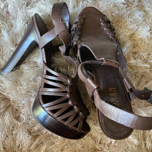 Platforms - Picture 3 of 3